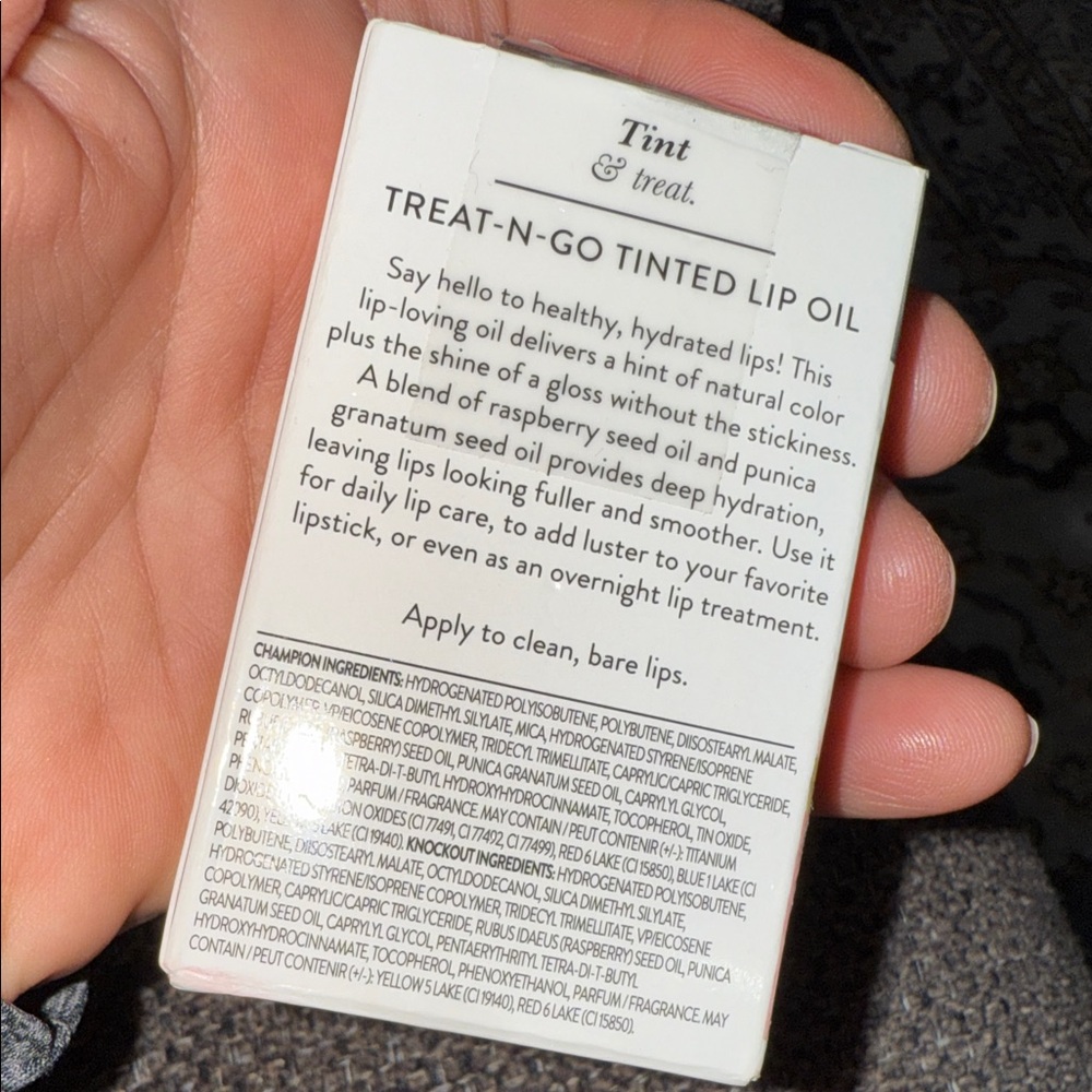 Laura Geller Treat-N-Go Tinted Lip Oil - Coral - Picture 3 of 5